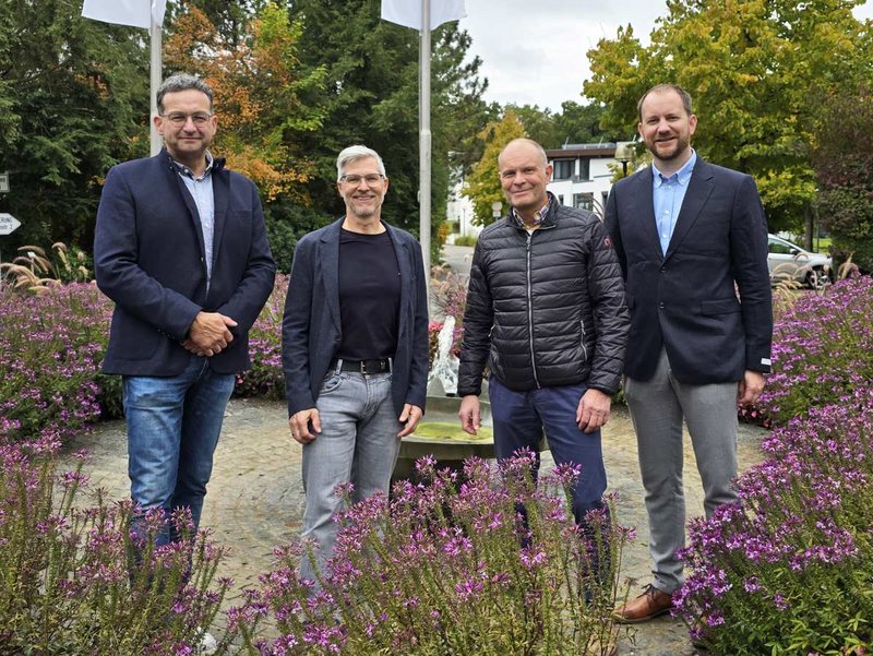 (v.l. nach rechts): Hubertus Winkler, Ulf Görner, Marcus Kronschnabl, Dr. med. Till Richter (v.l. nach rechts): Hubertus Winkler, Ulf Görner, Marcus Kronschnabl, Dr. med. Till Richter