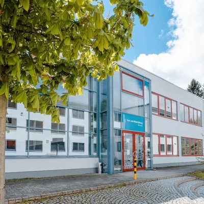 Außenaufnahme der Johannesbad Akademie in Bad Elster