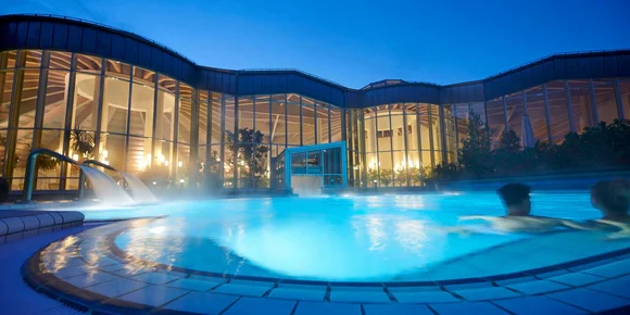 Außenaufnahme Bad in der Johannesbad Fachklinik Raupennest in Altenberg