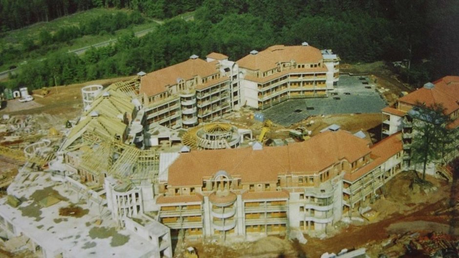 Johannesbad Fachklinik Saarschleife während Bauphase 1993 Johannesbad Fachklinik Saarschleife während Bauphase 1993