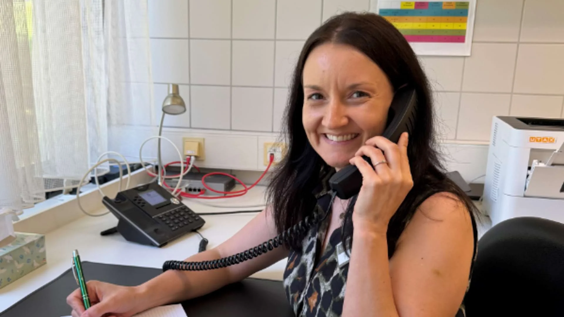 Daniela Zangl, Pflegeteam Furth, geht ans Telefon