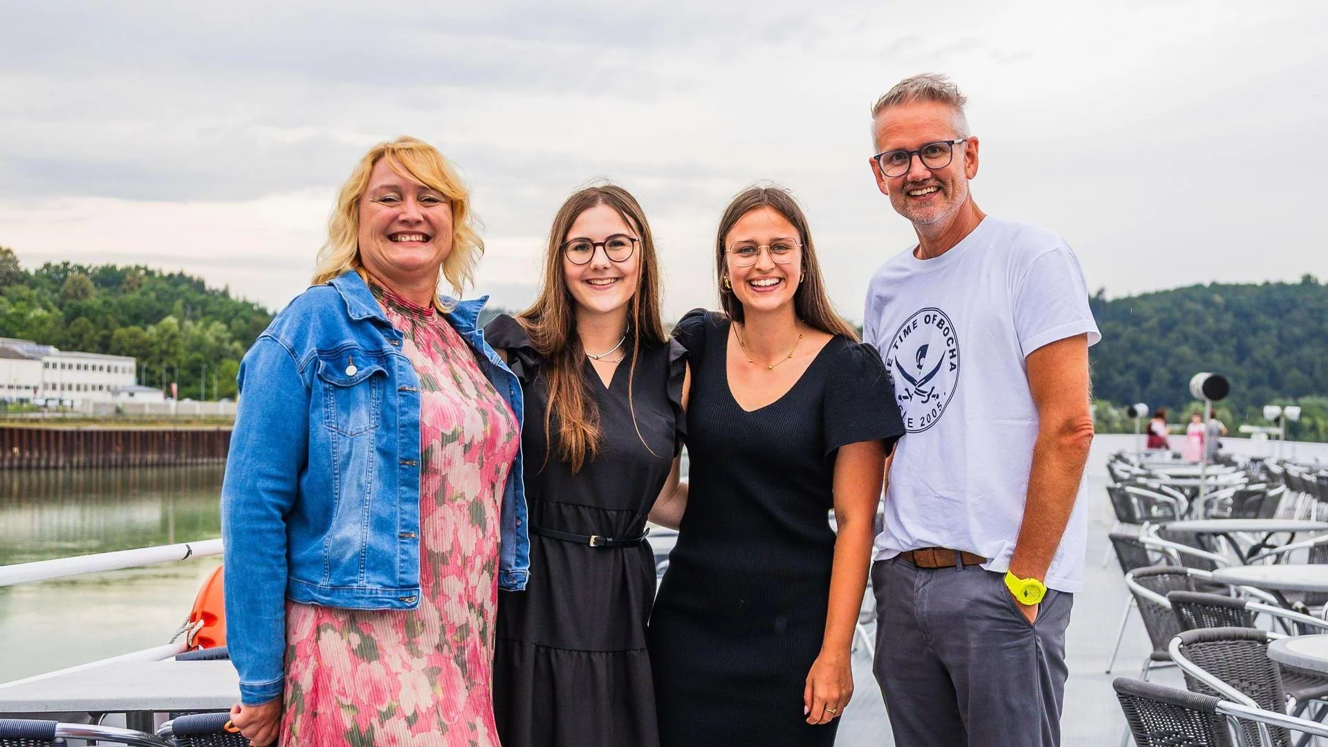 Teamfoto von Karsten Fuchs, Christa Steinleitner, Pia Wiesenbauer, Vanessa Gerhofer beim Sommerfest.