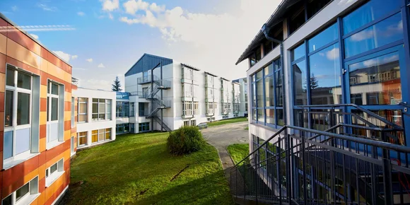 Außenaufnahmen Johannesbad Fachklinik Raupennest in Altenberg