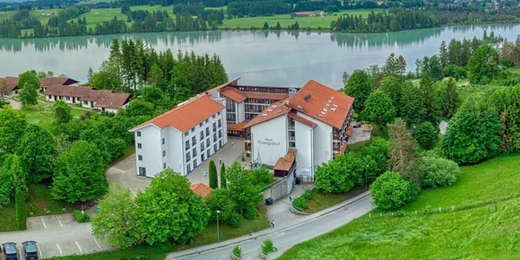 Außenaufnahmen Johannesbad Fachklinik Königshof in Lechbruck am See