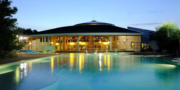 Außenaufnahme Johannesbad Cloef Bad in Mettlach-Orscholz