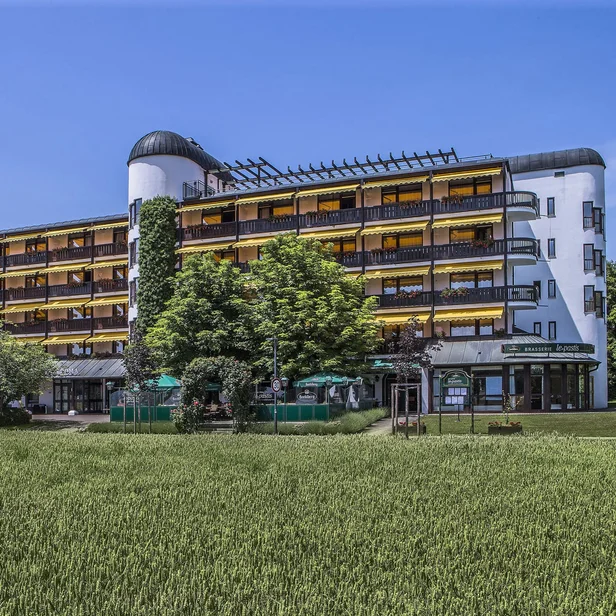 Außenaufnahme Johannesbad Hotel Ludwig Thoma Außenaufnahme Johannesbad Hotel Ludwig Thoma