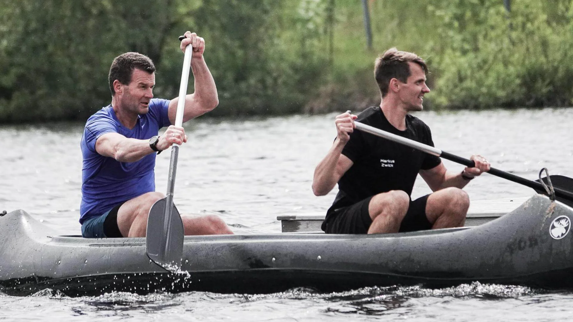 Markus Zwick, CEO, Werner Weißenberger, CFO links, der Johannesbad Gruppe bei Mitarbeiterolympiade